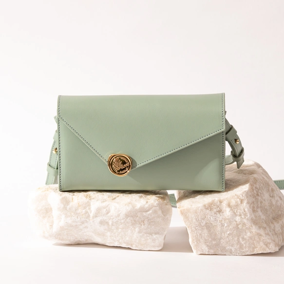 「ウォレットバッグ」letters collection 春の限定カラー